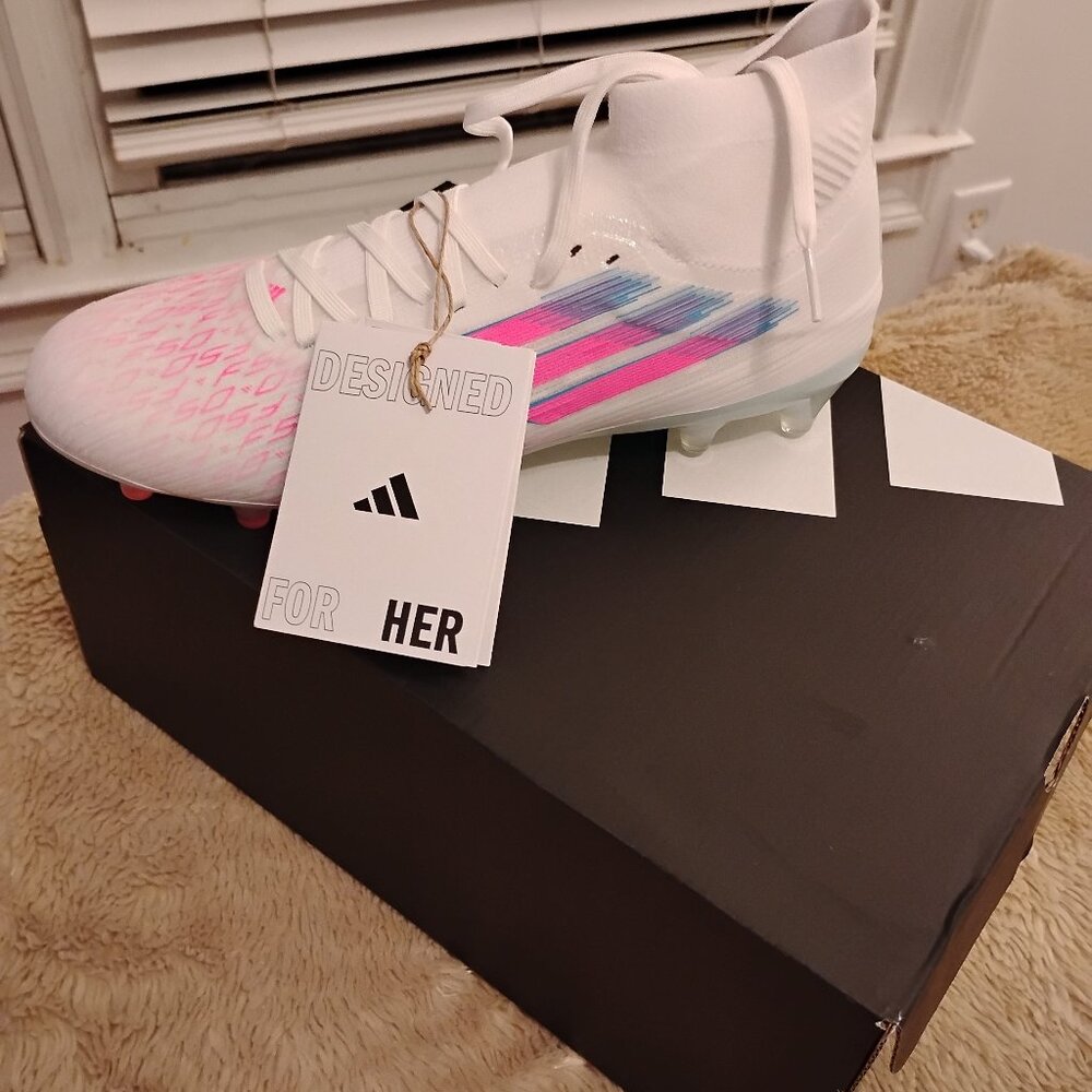 Size 8 brand new soccer cleats